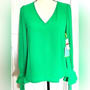 NWT CeCe Green V-Neck Women's Top Sz XS